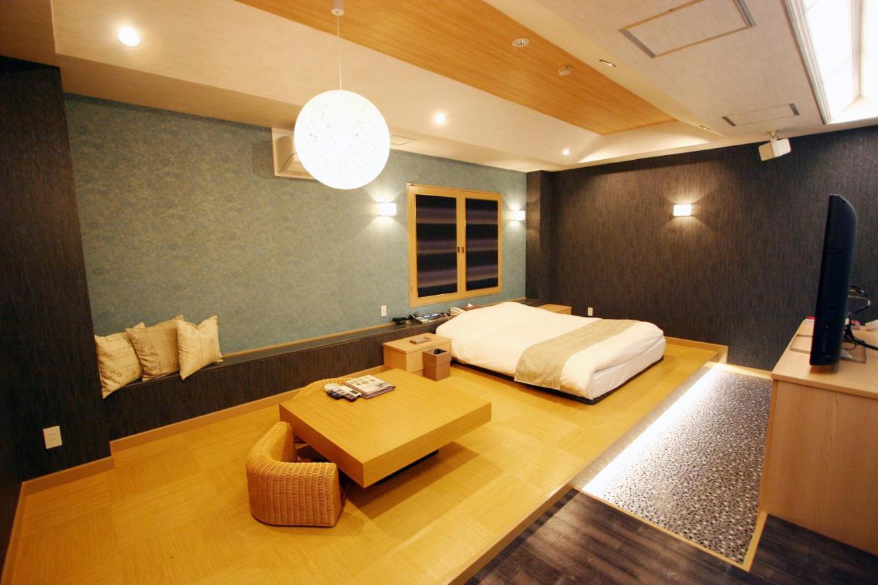 Lex Suwa (Adults Only) Hotell Exteriör bild
